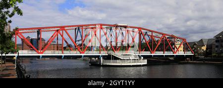 Die Detroit Bridge im Erie-Becken, Salford Quays, Manchester, Lancashire, England, VEREINIGTES KÖNIGREICH Stockfoto