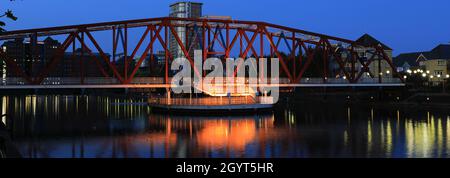 Die Detroit Bridge im Erie-Becken, Salford Quays, Manchester, Lancashire, England, VEREINIGTES KÖNIGREICH Stockfoto