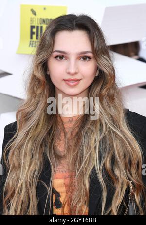 London, Großbritannien. 09. Oktober 2021. Luiza Cordery bei der Gala-Premiere von Ron's Gone Wrong, Teil des BFI London Film Festival, in der Royal Festival Hall. Quelle: Doug Peters/EMPICS/Alamy Live News Stockfoto