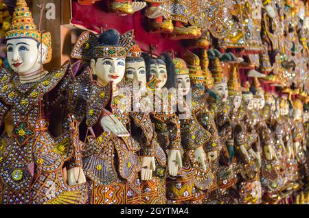 Traditionelles handgefertigten Puppen Souvenir in Myanmar Stockfoto