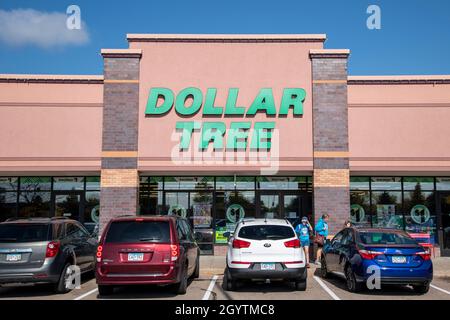 Vadnais Heights, Minnesota. Dollar Tree Store, ein Discountmarkt, ist ein Fortune 500-Unternehmen. Stockfoto