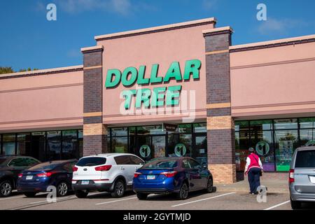 Vadnais Heights, Minnesota. Dollar Tree Store, ein Discountmarkt, ist ein Fortune 500-Unternehmen. Stockfoto