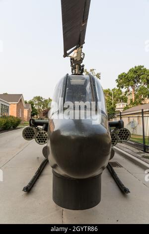 Vorderansicht eines Bell AH-1G Cobra Attack Helicopters in der Ft. Douglas Museum in Utah. Stockfoto