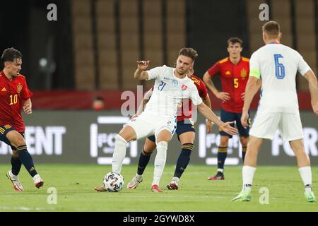 Sevilla, Spanien. Okt. 2021. Jan Bernat (SVT) Fußball/Fußball : UEFA U-21-Meisterschaft Qualifikationsrunde Spiel zwischen U21 Spanien 3-2 U21 Slowakei im Estadio La Cartuja de Sevilla in Sevilla, Spanien . Quelle: Mutsu Kawamori/AFLO/Alamy Live News Stockfoto