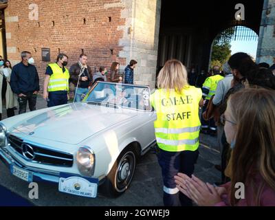 Mailand, Italien. Oktober 2021. TROFEO MILANO, ein Wettbewerb für Oldtimer und Motorräder, der vom C.M.A.E., Club Milanese Automotoveicoli d'Epoca, organisiert wird. Stockfoto