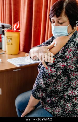 Impfprozess, Impfraum in der Ukraine, Schutz des Immunsystems durch Impfung, Coronavirus-Pandemie. Stockfoto