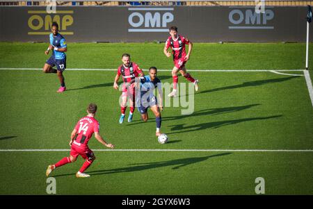 High Wycombe, Großbritannien. Oktober 2021. Jordan Obita von Wycombe Wanderers während des Sky Bet League 1-Spiels zwischen Wycombe Wanderers und Gillingham am 9. Oktober 2021 im Adams Park, High Wycombe, England. Foto von Andy Rowland. Quelle: Prime Media Images/Alamy Live News Stockfoto