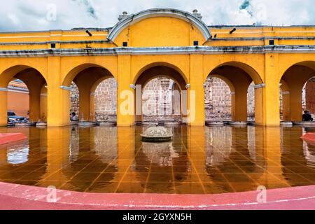 La Union Wasserbehälter Ruinen, Antigua, Guatemala, Stockfoto