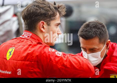 Istanbul, Türkei. Oktober 2021. LECLERC Charles (mco), Scuderia Ferrari SF21, Portrait während des Formel 1 Rolex Turkish Grand Prix 2021, 16. Runde der FIA Formel 1 Weltmeisterschaft 2021 vom 8. Bis 10. Oktober 2021 im Istanbul Park, in Tuzla, Türkei - Foto: Francois Flamand/DPPI/LiveMedia Kredit: Unabhängige Fotoagentur/Alamy Live News Stockfoto