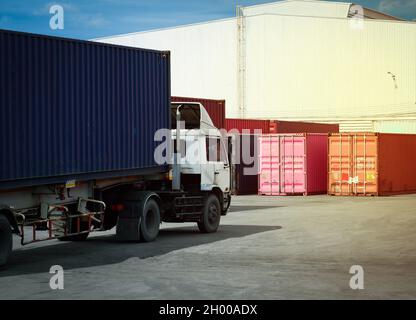 Container Cargo Frachtschiff für logistischen Import Export Stockfoto