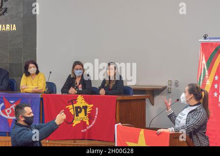 Santa Maria RS Brasilien. 10/08/2021. Regionales Ereignis der politischen Zugehörigkeit zur Arbeiterpartei. Stärkung der Rolle der Frauen. Wahlvorschau für 2022 in Brasilien Stockfoto