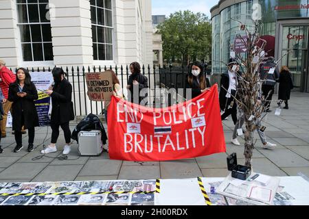 St Martin's Lane, London, Großbritannien. Oktober 2021. Protest auf der St. Martins Lane in London gegen die thailändische Monarchie und Regierung. Kredit: Matthew Chattle/Alamy Live Nachrichten Stockfoto