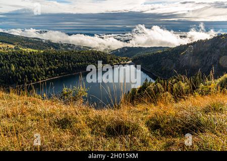 Blick auf den Lac Blanc in den Vogesen. Plainfaing, Frankreich Stockfoto