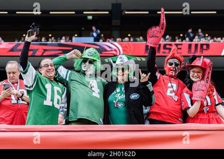 LONDON, GROSSBRITANNIEN. Oktober 2021. Die Fans während der NFL 2021 London Games - New York Jets vs Atlanta Falcons im Tottenham Hotspur Stadium am Sonntag, den 10. Oktober 2021. LONDON, ENGLAND. Kredit: Taka G Wu/Alamy Live Nachrichten Stockfoto