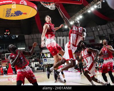 Varese, Italien . Oktober 2021. Jalen Jones OpenJobMetis Varese ,Openjobmetis Varese - AX Armani Exchange Milano LBA Italy Championship 2021/2022 on 10 October 2021 in Enerxenia Arena in Varese, Italy Credit: Fabio Averna/Alamy Live News Stockfoto