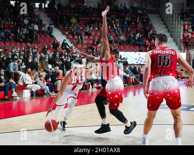 Varese, Italien . Oktober 2021. Trey Kell OpenJobMetis Varese ,Openjobmetis Varese - AX Armani Exchange Milano LBA Italy Championship 2021/2022 on 10 October 2021 in Enerxenia Arena in Varese, Italy Credit: Fabio Averna/Alamy Live News Stockfoto