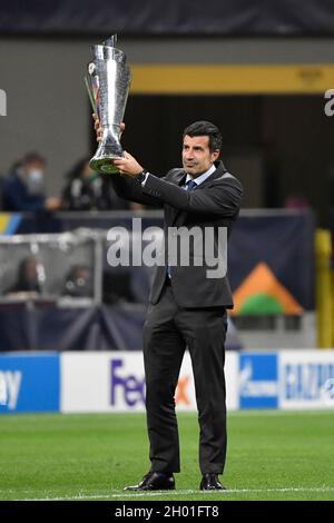 Mailand, Italien. Oktober 2021. Luis Figo beim UEFA Nations League-Finale zwischen Spanien und Frankreich im San Siro-Stadion in Mailand (Italien), 10. Oktober 2021. Foto Andrea Staccioli/Insidefoto Kredit: Insidefoto srl/Alamy Live News Stockfoto