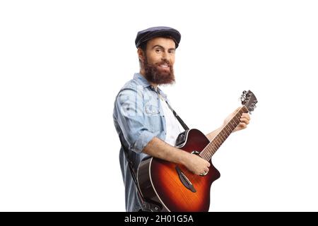 Bärtiger Typ spielt eine akustische Gitarre isoliert auf weißem Hintergrund Stockfoto
