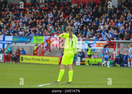 Crawley, Großbritannien. Dezember 2019. Megan Walsh (1 Brighton) während des Superligaspiels der Frauen zwischen Brighton & Hove Albion und Tottenham Hotspur im People's Pension Stadium in Crawley. Kredit: SPP Sport Pressefoto. /Alamy Live News Stockfoto