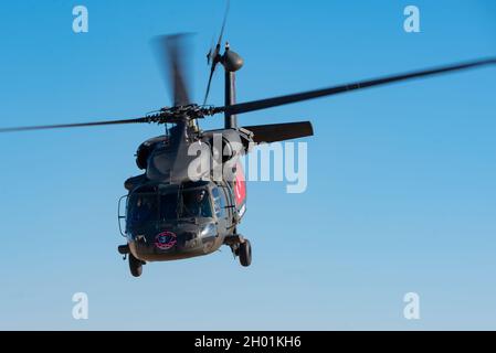 Sivrihisar, Türkei - 12. September 2021: Demoteam des türkischen Gendarms Celik Kanatlar war einer der Teilnehmer der Sivrihisar Airshows. Stockfoto