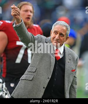 Arthur Blank, Besitzer der Atlanta Falcons, feiert den Sieg gegen die New York Jets nach dem Spiel der NFL International Series im Tottenham Hotspur Stadi Stockfoto