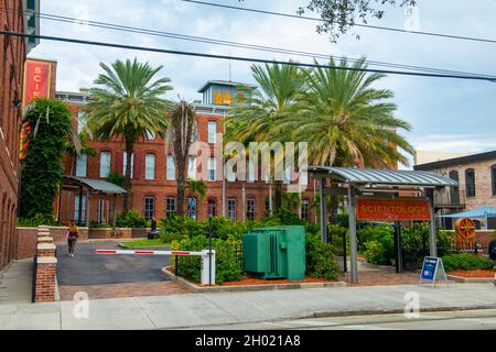 Church of Scientology of Tampa im historischen Ybor Square an der 1300 E 8th Avenue im historischen Ybor City District, Tampa, Florida FL, USA. Stockfoto