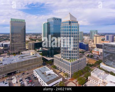 Finanzviertel von Tampa Moderne Gebäude, darunter 100 North Tampa, ein Stadtzentrum von Tampa und Truist Place in der Innenstadt von Tampa, Florida, USA. Stockfoto