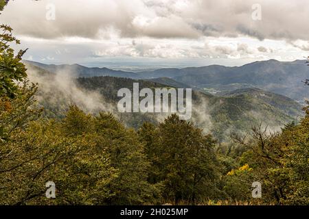 Landschaft der Vogesen in der Nähe von Saint-Amarin, Frankreich Stockfoto