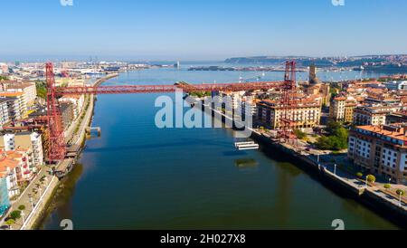 Luftaufnahme der Bizkaia Hängebrücke Stockfoto