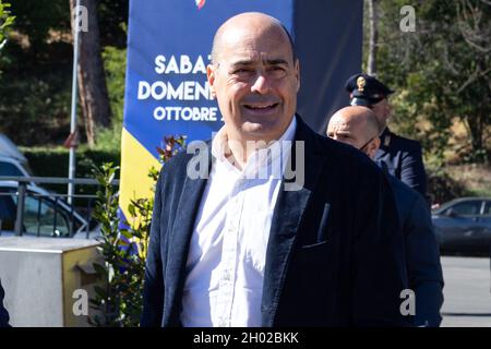 Rom, Italien. Oktober 2021. Der Präsident der Region Latium, Nicola Zingaretti, nimmt an der elften Ausgabe von Tennis & Friends - Gesundheit und Sport im Foro Italico Teil. Kredit: Cosimo Martemucci/Alamy Live Nachrichten Stockfoto