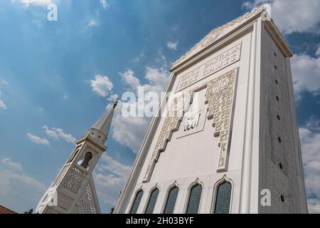 Ankara Haci Bayram Turbesi Mausoleum atemberaubende malerische Aussicht auf Mihrab an einem Tag des blauen Himmels im Sommer Stockfoto