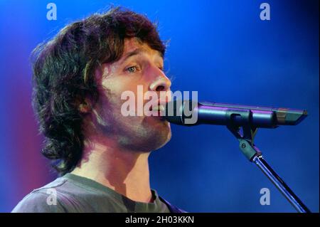 Turin Italien 2005-04-06 : Live-Konzert von James Blunt während der Festivalbar Stockfoto