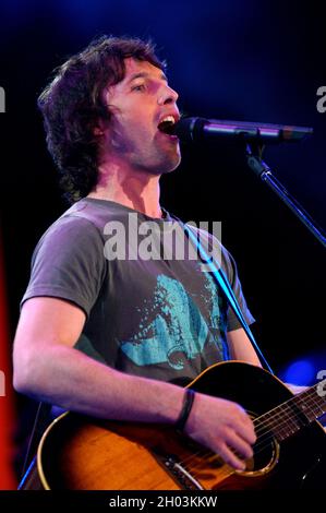 Turin Italien 2005-04-06 : Live-Konzert von James Blunt während der Festivalbar Stockfoto