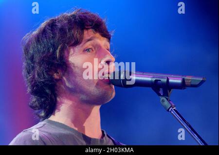 Turin Italien 2005-04-06 : Live-Konzert von James Blunt während der Festivalbar Stockfoto