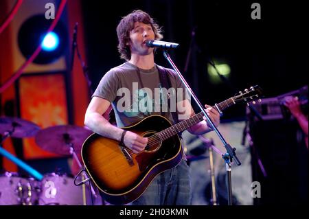 Turin Italien 2005-04-06 : Live-Konzert von James Blunt während der Festivalbar Stockfoto