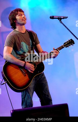 Turin Italien 2005-04-06 : Live-Konzert von James Blunt während der Festivalbar Stockfoto