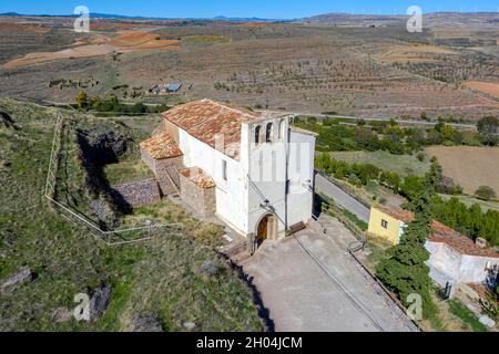 Kirche der Jungfrau der Höhle in Trasmoz, Region Tarazona, Provinz Zaragoza, Spanien. Stockfoto