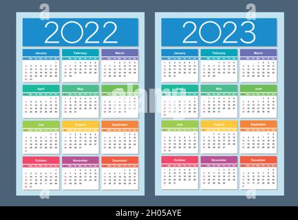 Farbenfroher Kalender für 2022, 2023 Jahre. Die Woche beginnt am Sonntag. Design-Vorlage für vertikalen Kalender. Grundraster. Isolierte Vektordarstellung. Stock Vektor