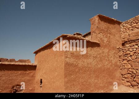 Die Stadt Asni ist eine kleine Stadt am Fuße des Hohen Atlas in der Nähe von Marrakesch, Marokko. Stockfoto