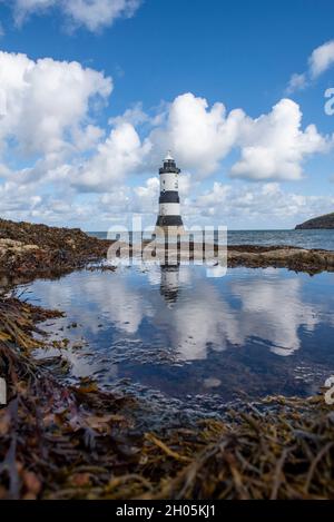 Penmon Lighthouse, Anglesey Wales Vereinigtes Königreich Stockfoto