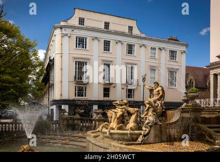 Großbritannien, Gloucestershire, Cheltenham, die Promenade, Neptuns Brunnen Stockfoto