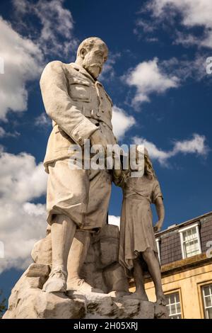 Großbritannien, Gloucestershire, Cheltenham, Montpelier, 1910 Statue des ‘„Friedensstifters“ König Edward VII Stockfoto