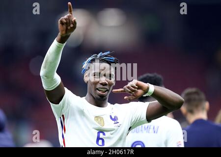 Paul Pogba aus Frankreich feiert nach dem Gewinn des UEFA Nations League-Finalmatches zwischen Spanien und Frankreich. Stockfoto