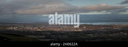 Panorama von der Spitze der Stadt Edinburgh. Edinburgh, Schottland, Großbritannien Stockfoto