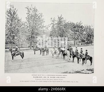 Generalmajor Jos. W. Plume und Mitarbeiter des amerikanischen Bürgerkriegs-Buches und des Grant-Albums : 'Art Immortelles' : Eine Mappe aus Halbton-Reproduktionen von seltenen und teuren Fotografien, die die Erinnerung an General Ulysses S. Grant verewigen sollen und Szenen und Vorfälle im Zusammenhang mit dem Bürgerkrieg darstellen, veröffentlicht in Boston und New York von W. H. Allen im Jahr 1894 Stockfoto