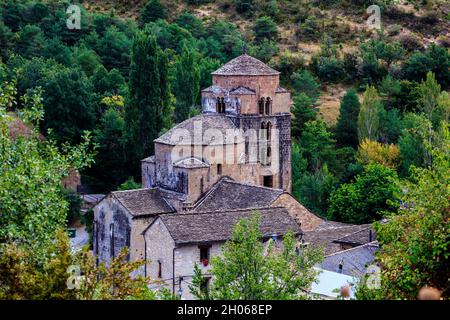 Die romanische Kirche Santa María de Santa Cruz de la Serós ist ein ehemaliges Benediktinerkloster. Huesca. Spanien Stockfoto