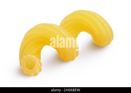 RAW Pasta cavatappi isoliert auf weißem Hintergrund mit Clipping-Pfad und volle Schärfentiefe. Stockfoto