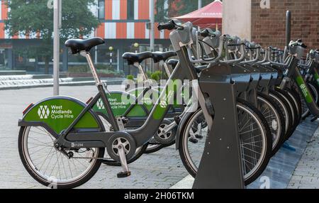 Öffentliche Fahrräder zu mieten in Coventry, Großbritannien Stockfoto