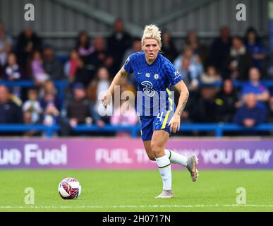 Kington upon Thames, England, 10. Oktober 2021. Millie Bright aus Chelsea während des Spiels der FA Women’s Super League in Kingsmeadow, Kington upon Thames. Bildnachweis sollte lauten: David Klein / Sportimage Stockfoto