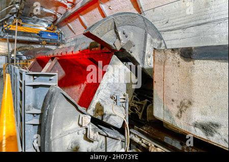 Rotierender Entlader von U-Bahn-Autos Stockfoto